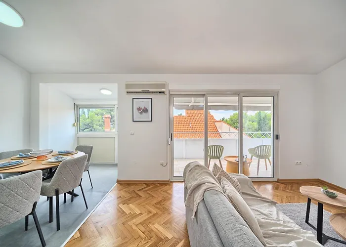 アパート Adriatic Retreat Meje, 4 Min Walk To The スプリト